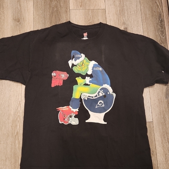 HANES NFL Grinch Black T-Shirt - Picture 1 of 3